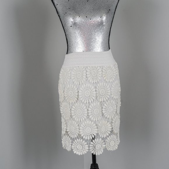 NWOT Blue Island Lace skirt - L/XL